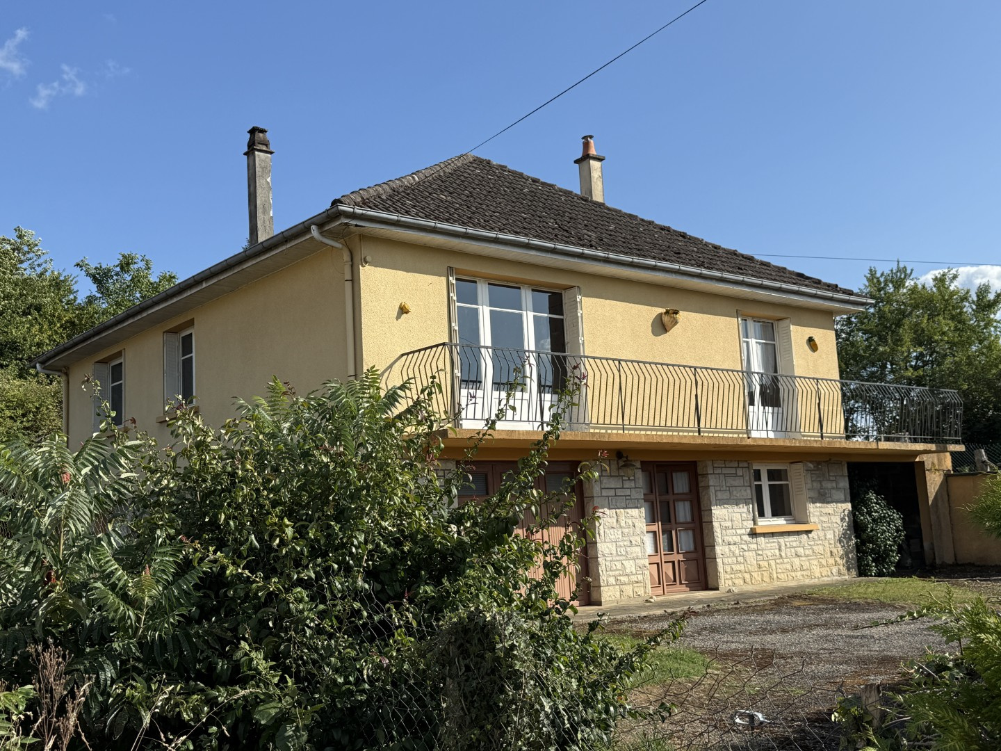 MAISON 4 CHAMBRES SUR SOUS-SOL