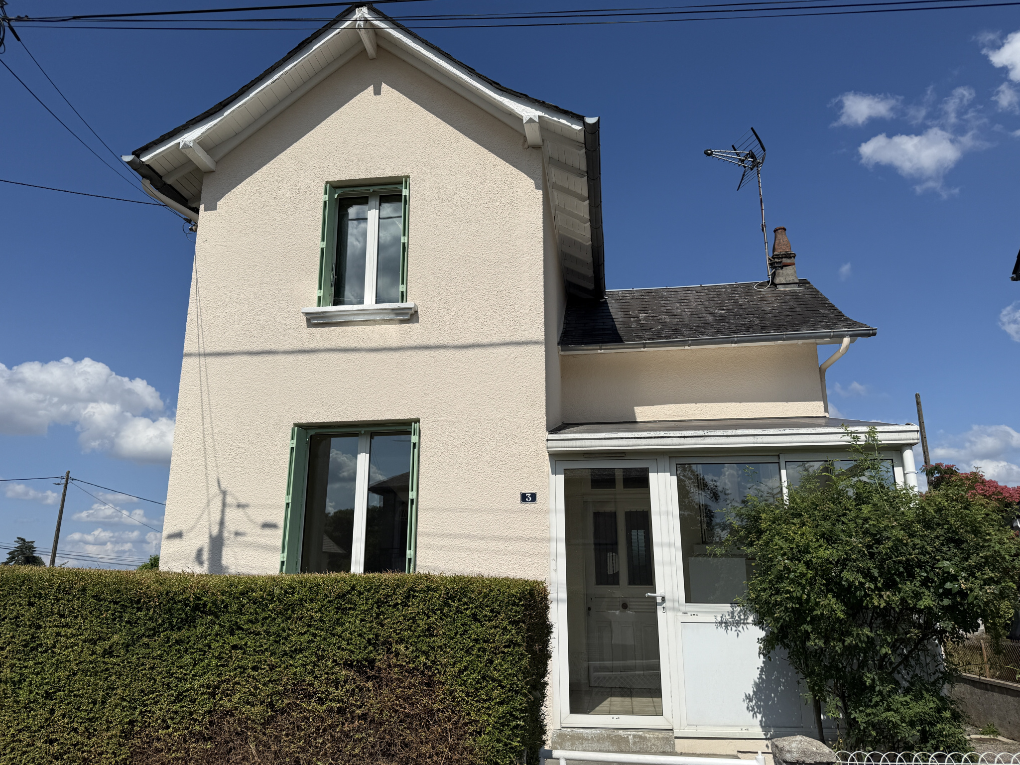 MAISON ANNEES 30 AVEC GARAGE ET JARDIN
